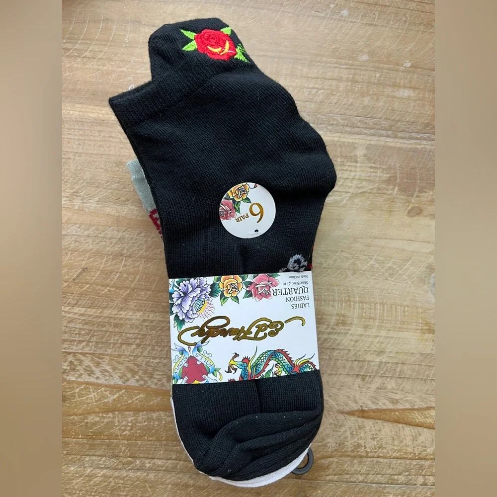 Ed Hardy Ladies Fashion Quarter Socks 6 Pair New